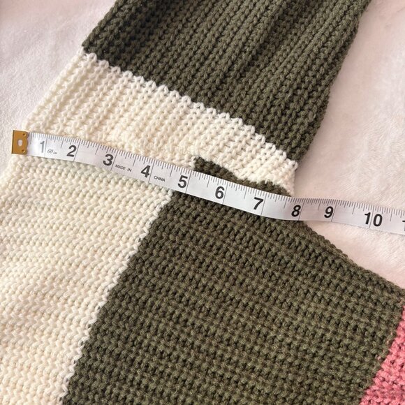 Colorblock Fringe Distressed V-Neck Sweater By Derek Heart Womens Size Small - Picture 9 of 11